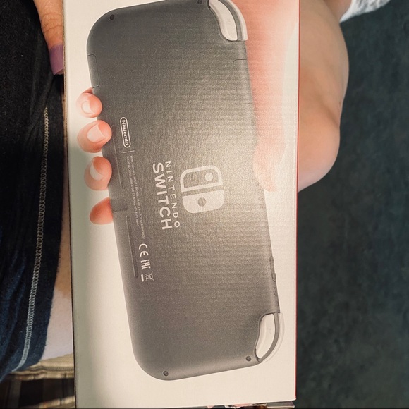 Grey Nintendo Switch Lite - Picture 10 of 16